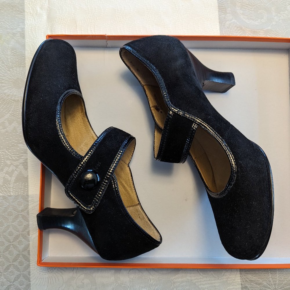 Sofft Size 8N Womens Shoes Black Suede Mary Jane Heels